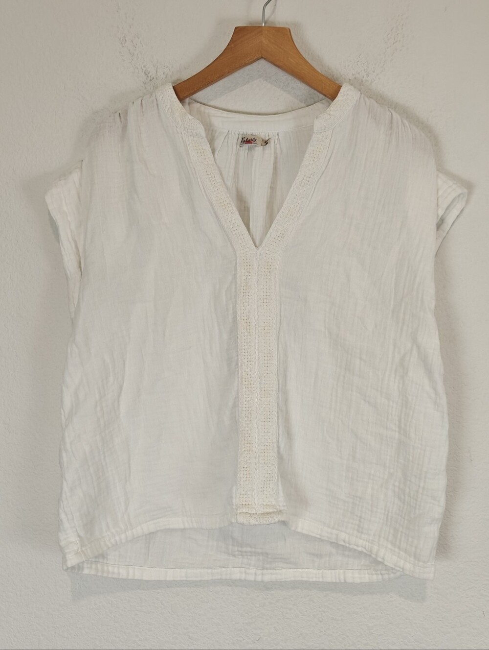 Faherty Organic Cotton Gauze V-Neck Blouse Medium Boho Coastal Sleeveless